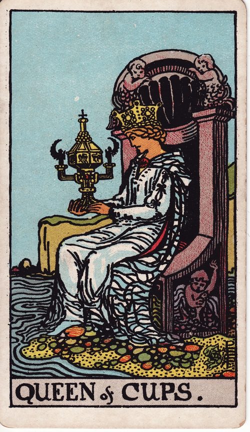 圣杯王后（Queen of Cups）· rider-waite